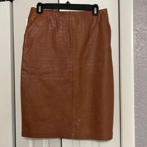 Embossed crocodile soft leather cowhide skirt. Pumpkin color. Size 10. Vintage!